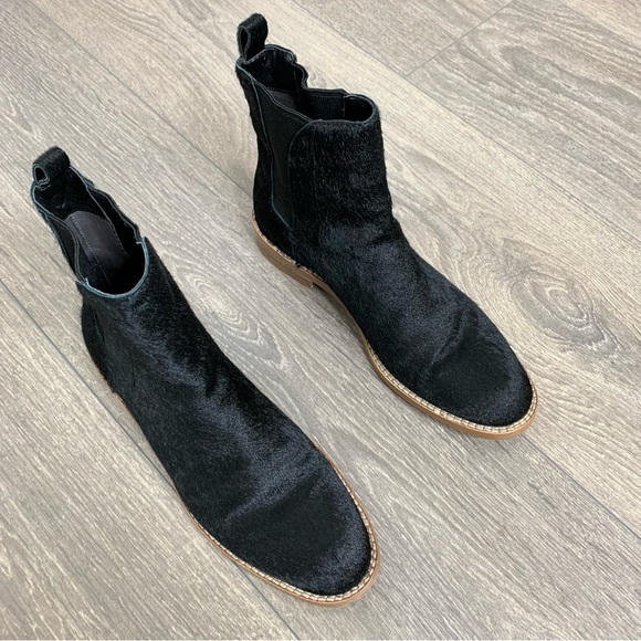 1. State Women’s Chelsea Boots Pony Hair Black Pull on Round toe Booties Size 6 - Picture 9 of 16